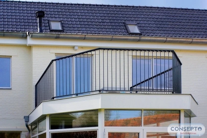Consepto Hekwerk-Sierhek balkonhekwerk Erker uitbouw k