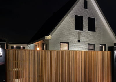 SLIDER Homepage 1920x1200 ca. 310 kb Houten Schuifpoort Red Cedar 12-2023 - Consepto Hekwerk