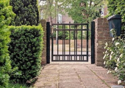 Sierhekwerk Looppoorten Sierpoorten Versailles Art Deco Jaren '30 dertig | Consepto Hekwerk