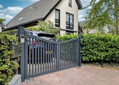 Elektrische Poorten Draaipoort Klassiek Engelse stijl landhek Roerdomperf | Consepto Hekwerk